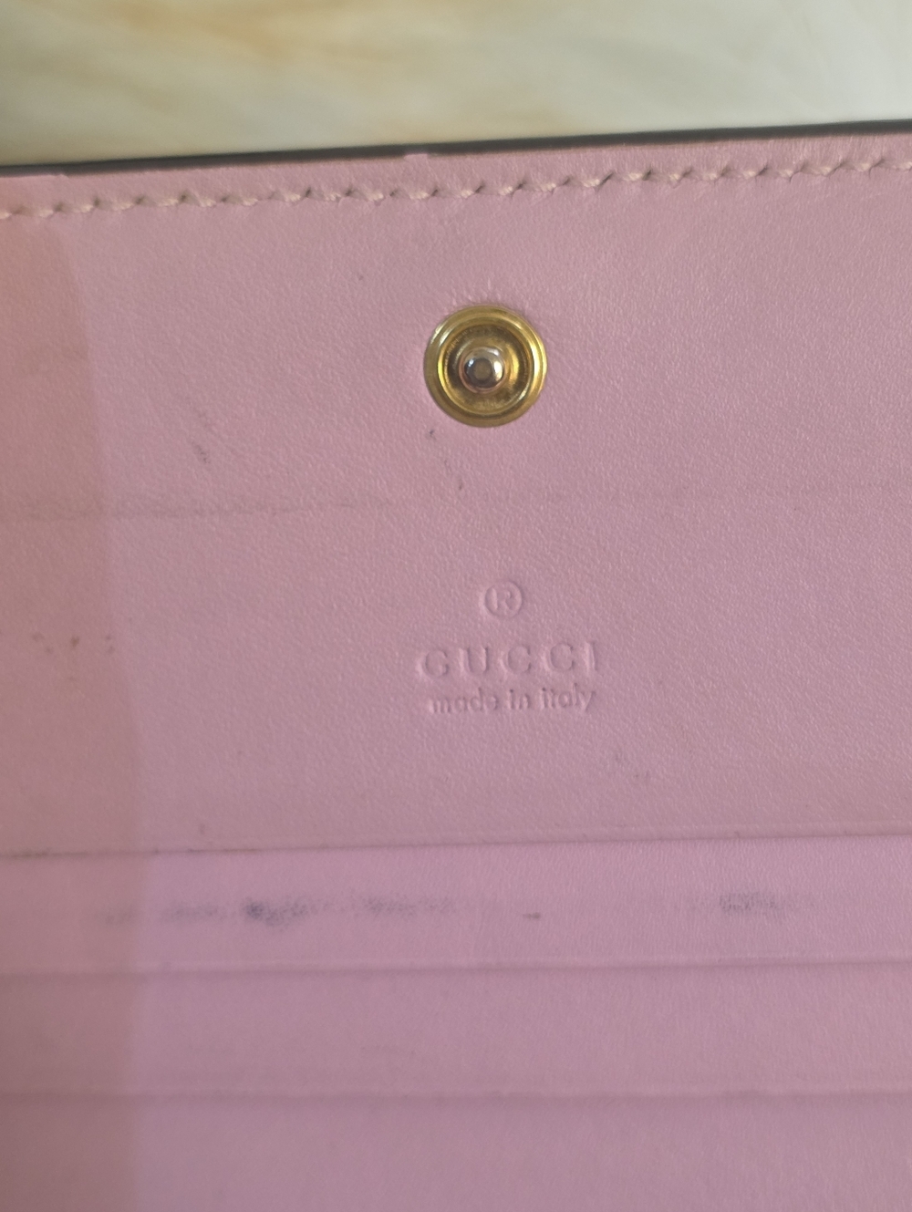 Gucci GG Supreme Monogram Strawberry Wallet - Picture 2 of 3